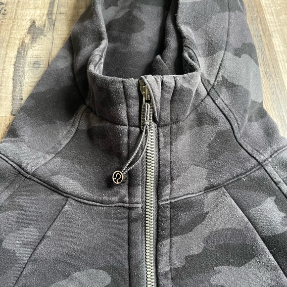 Lululemon camo full zip scuba - Picture 5 of 10